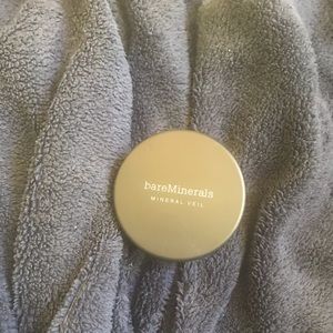 Bare Minerals hydrating mineral veil